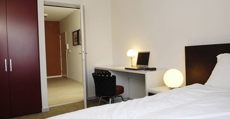 Vermeer Aparthotel Amsterdam-Buitenveldert bedroom apartment type